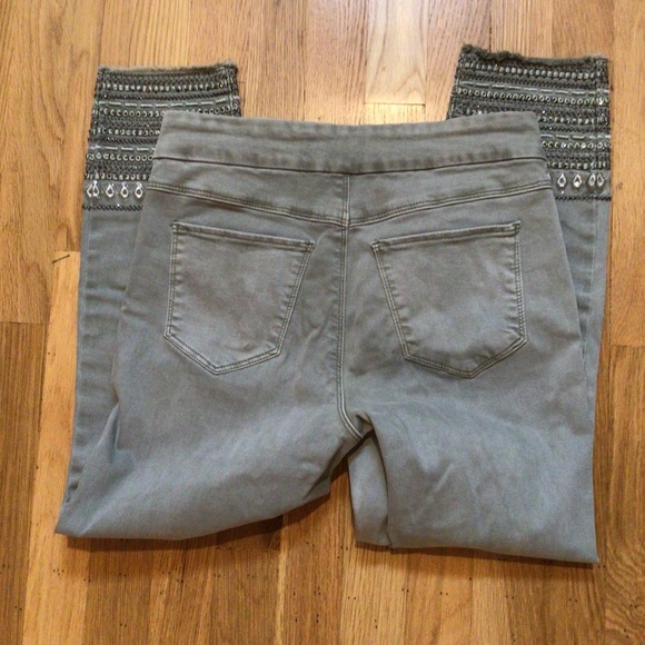 Tribal Womens Jegging Jean Pull on Ankle Embellished in Jungle Sz 4 EUC - Picture 6 of 7